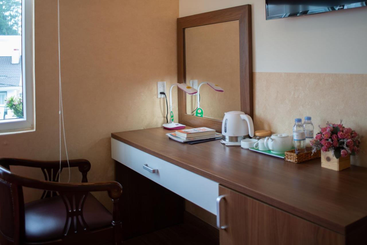 Duy Vinh Hotel Dalat Esterno foto